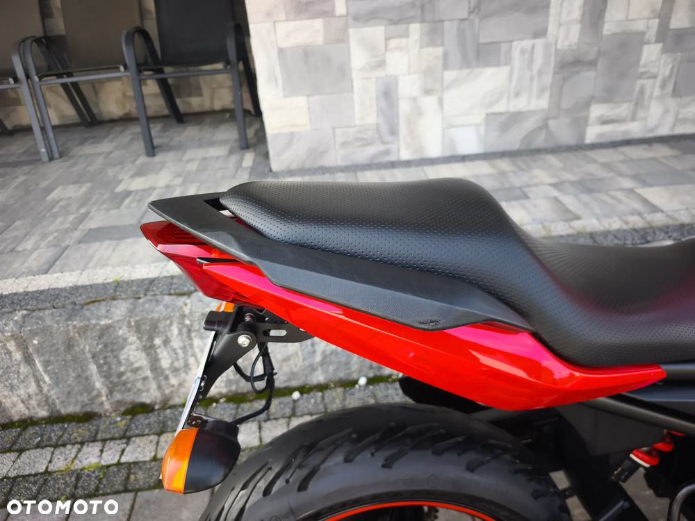 Yamaha XJ - 8