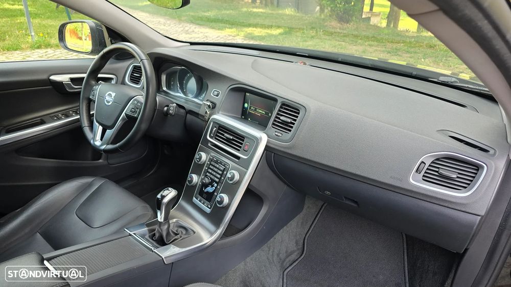 Volvo V60 2.0 D3 Summum - 46