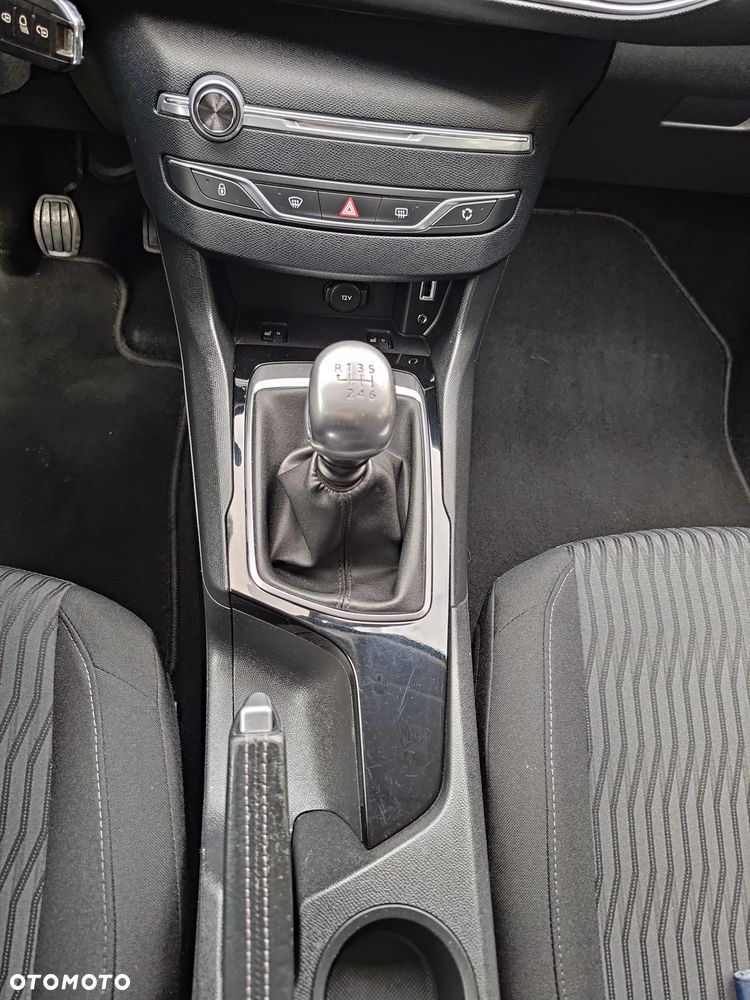 Peugeot 308 BlueHDi 120 Stop & Start Allure - 32