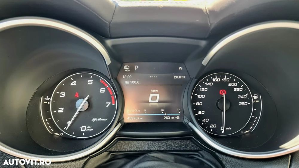 Alfa Romeo Stelvio 2.0 Turbo 16V AT8-Q4 Sprint - 15