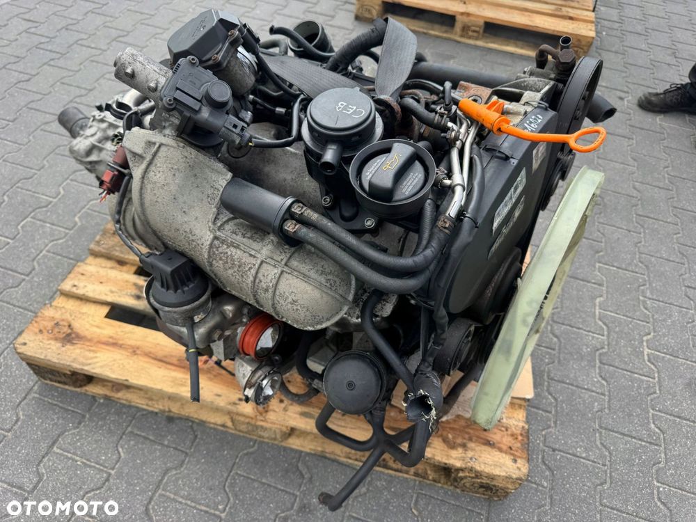 SILNIK KOMPLETNY 2.5 TDI CEB SKRZYNIA BIEGÓW HVW VW CRAFTER 2010 - 4