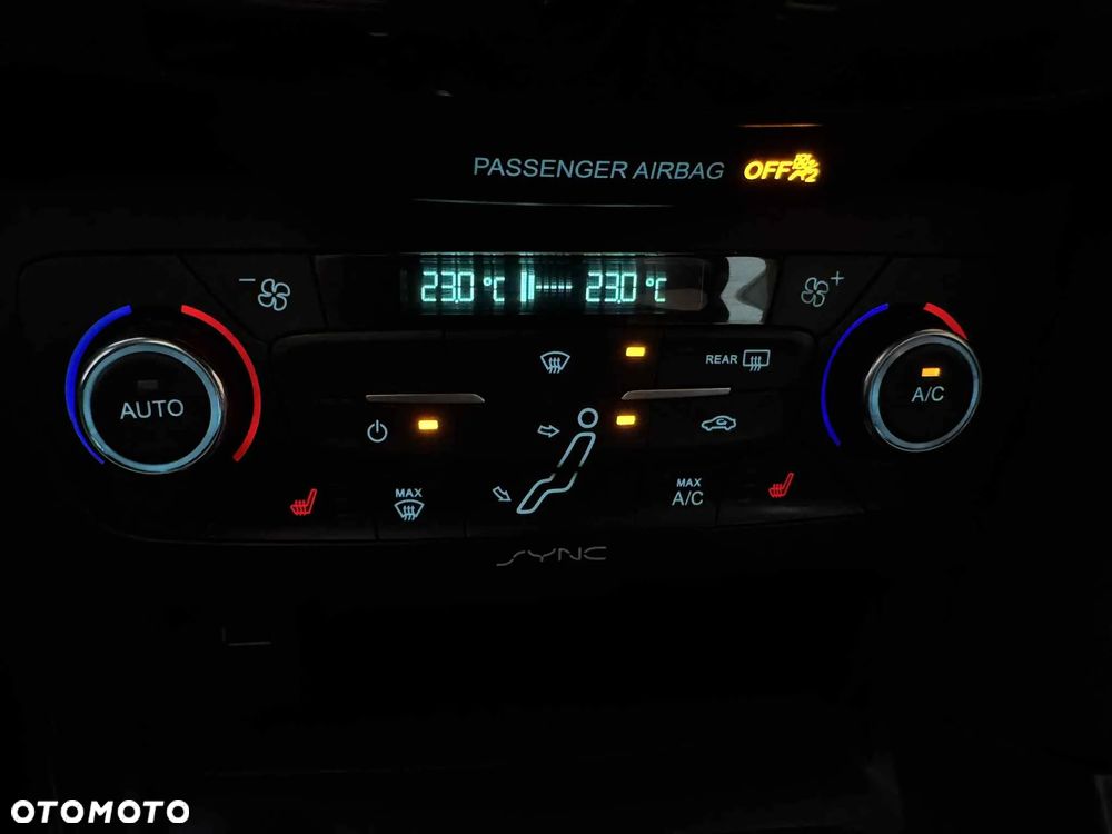 Ford Focus 2.0 EcoBoost ST - 23