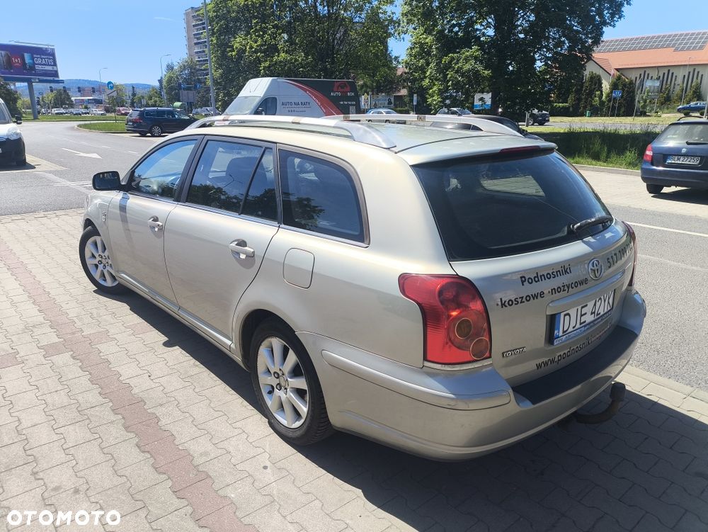 Toyota Avensis - 3
