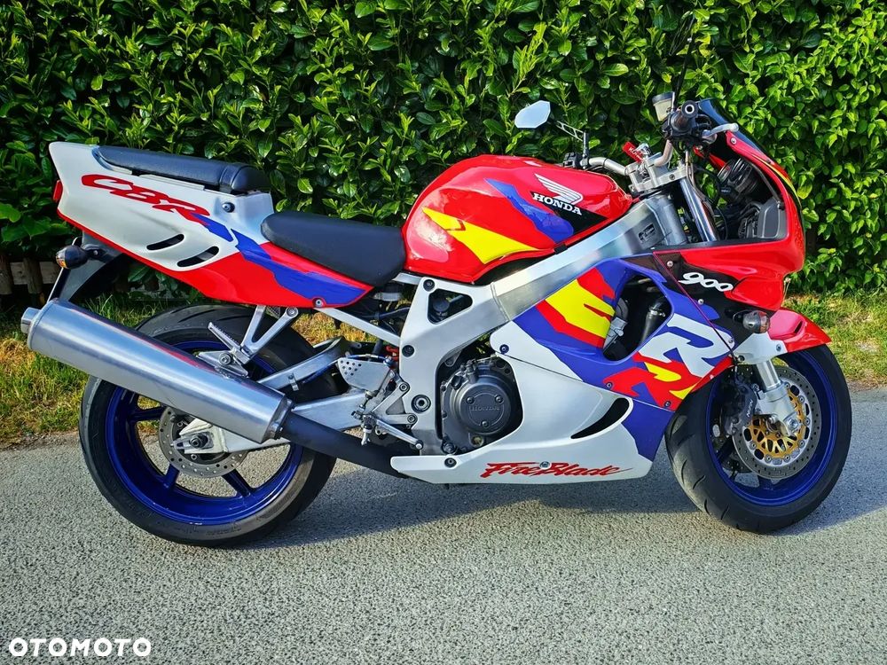 Honda CBR - 1