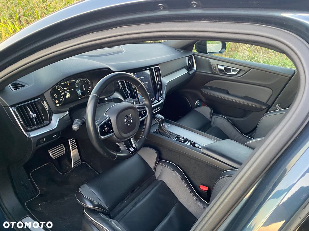 Volvo S60 T5 R-Design - 19