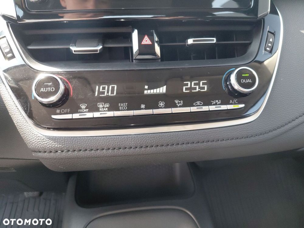 Toyota Corolla - 22