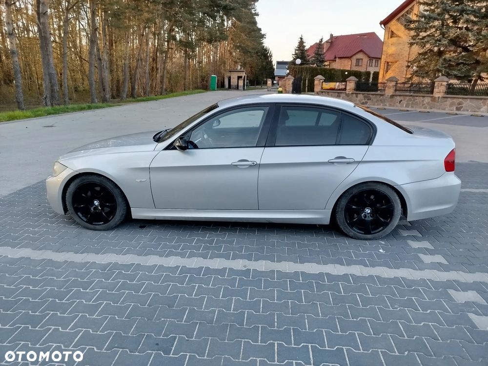 BMW Seria 3 320i - 8