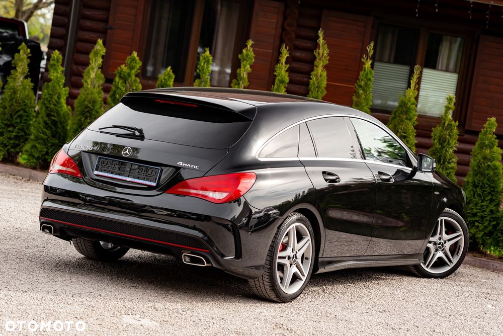 Mercedes-Benz CLA 250 4Matic 7G-DCT AMG Line - 14