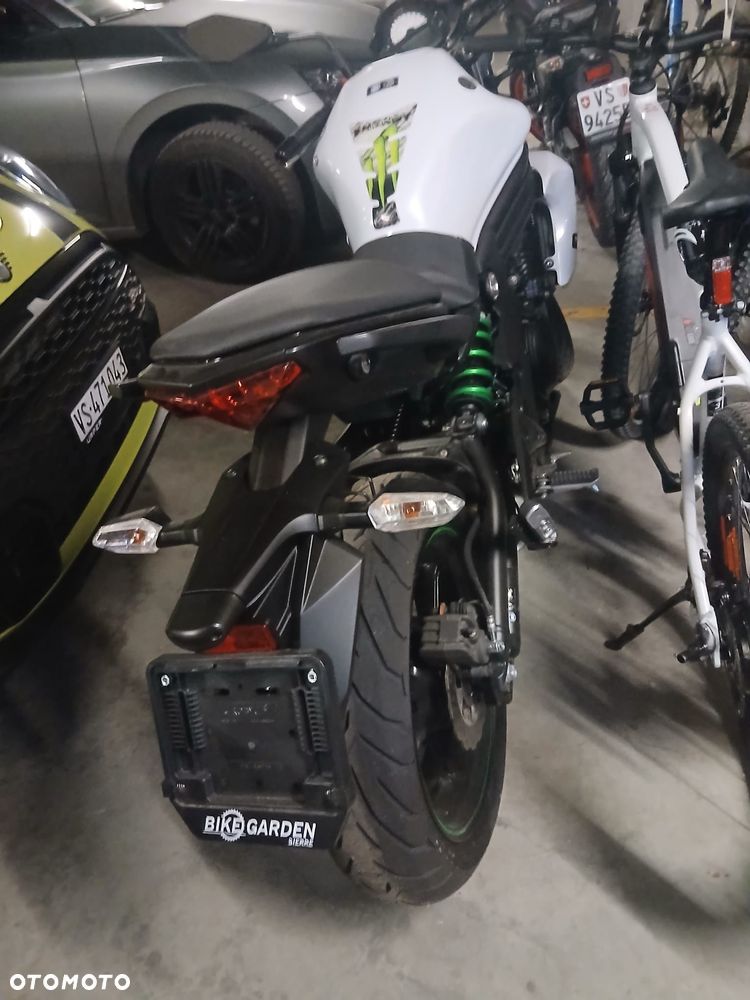 Kawasaki ER - 5