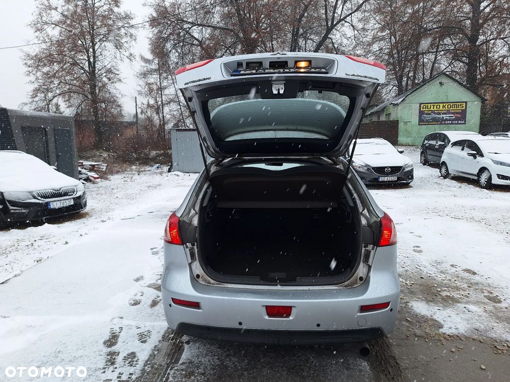 Mitsubishi Lancer 1.8 Intense - 13