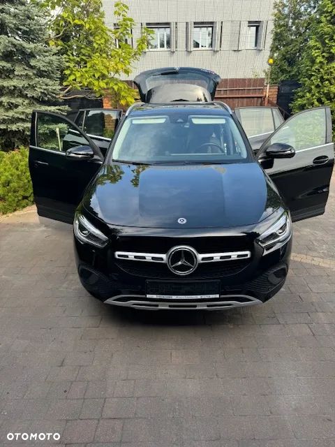 Mercedes-Benz GLA 180 d 8G-DCT - 19