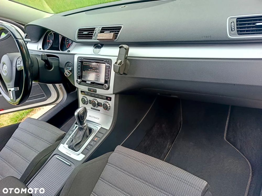 Volkswagen Passat 2.0 TDI 4Motion DSG BlueMotion Tech Highline - 11