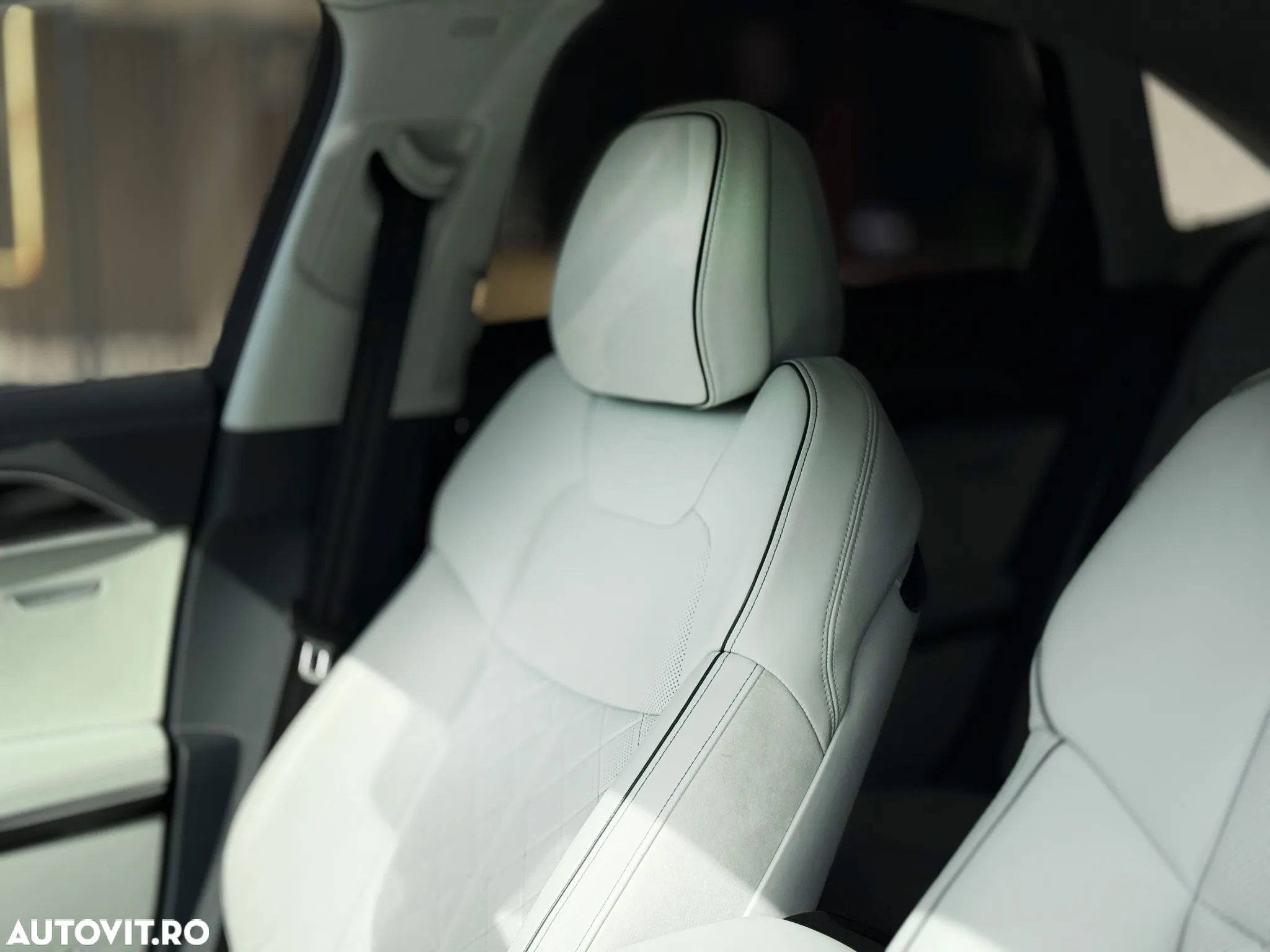 Audi A8 55 TFSI quattro Tiptronic MHEV - 23