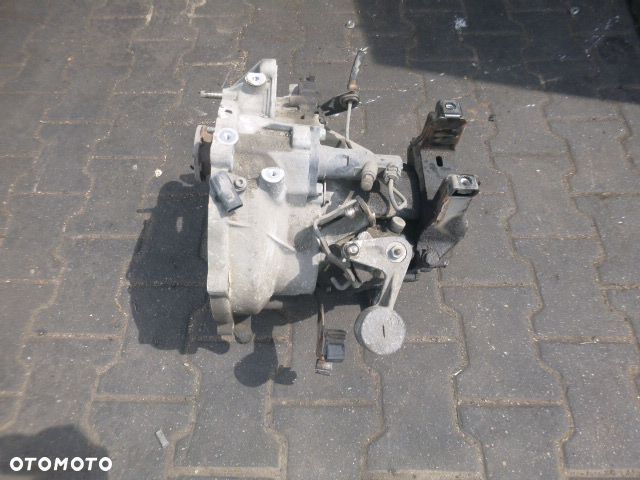 MANUALNA SKRZYNIA BIEGÓW SKODA FABIA I 1.4 MPI FNK - 16