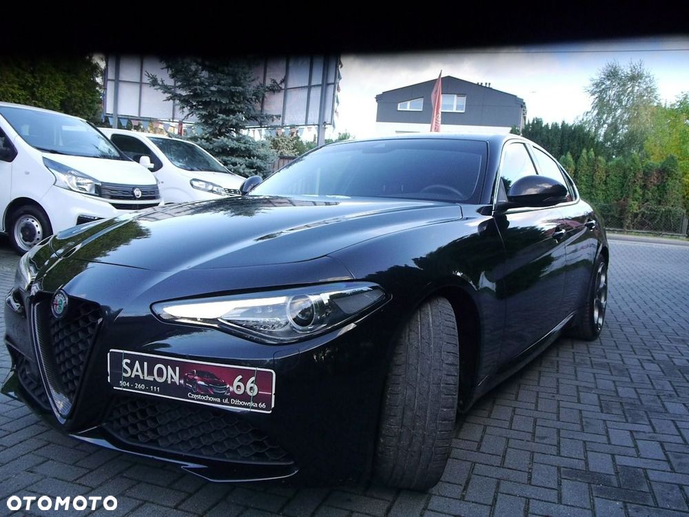 Alfa Romeo Giulia - 8