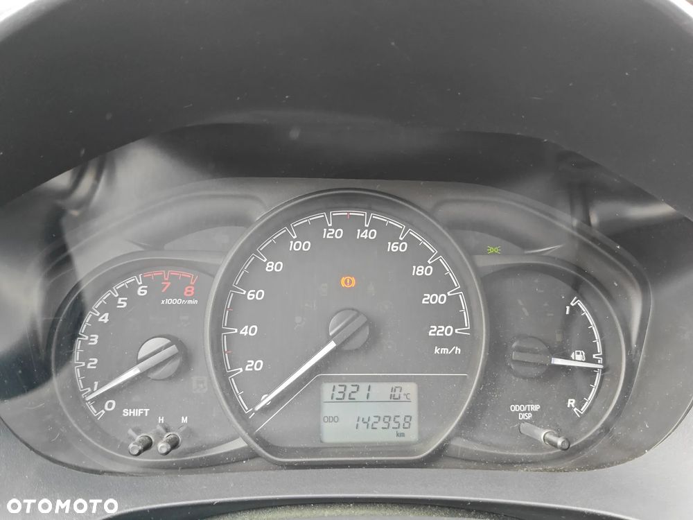 Toyota Yaris 1.5 Life - 22