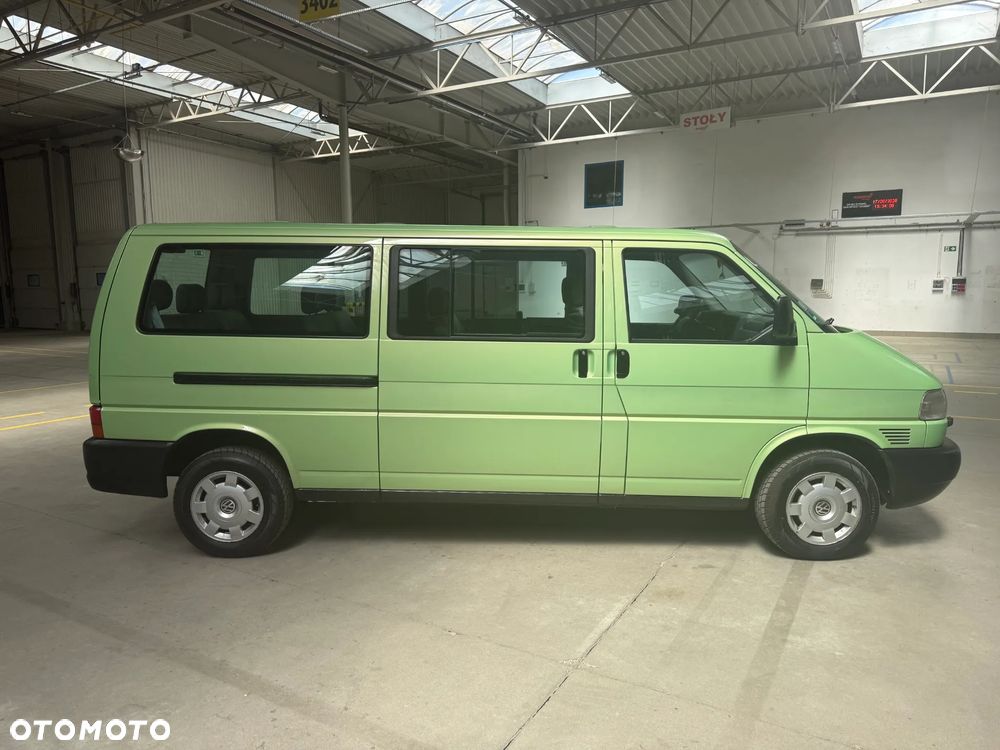 Volkswagen Caravelle - 5