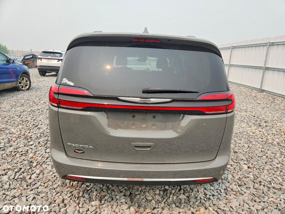 Chrysler Pacifica - 6