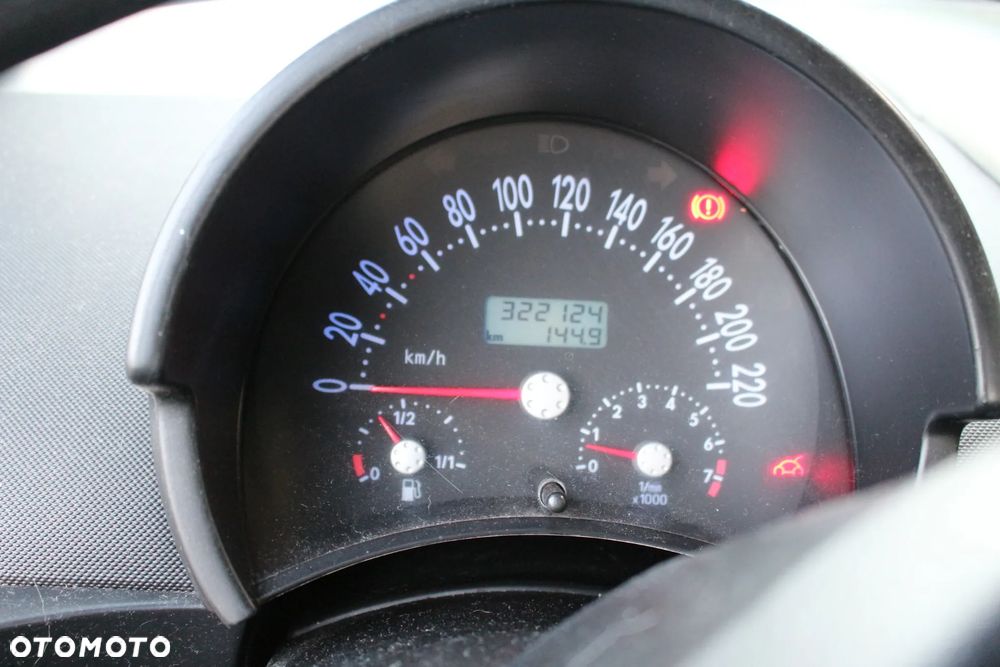 Volkswagen New Beetle - 16