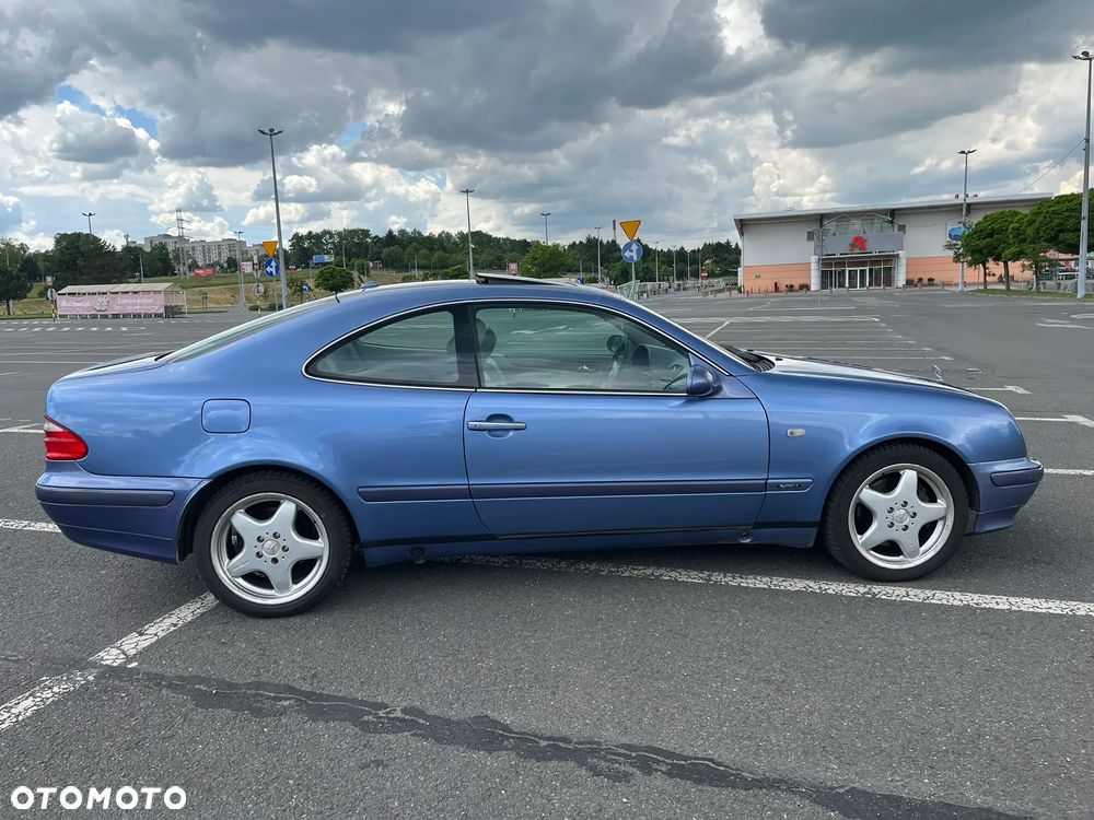 Mercedes-Benz CLK - 15