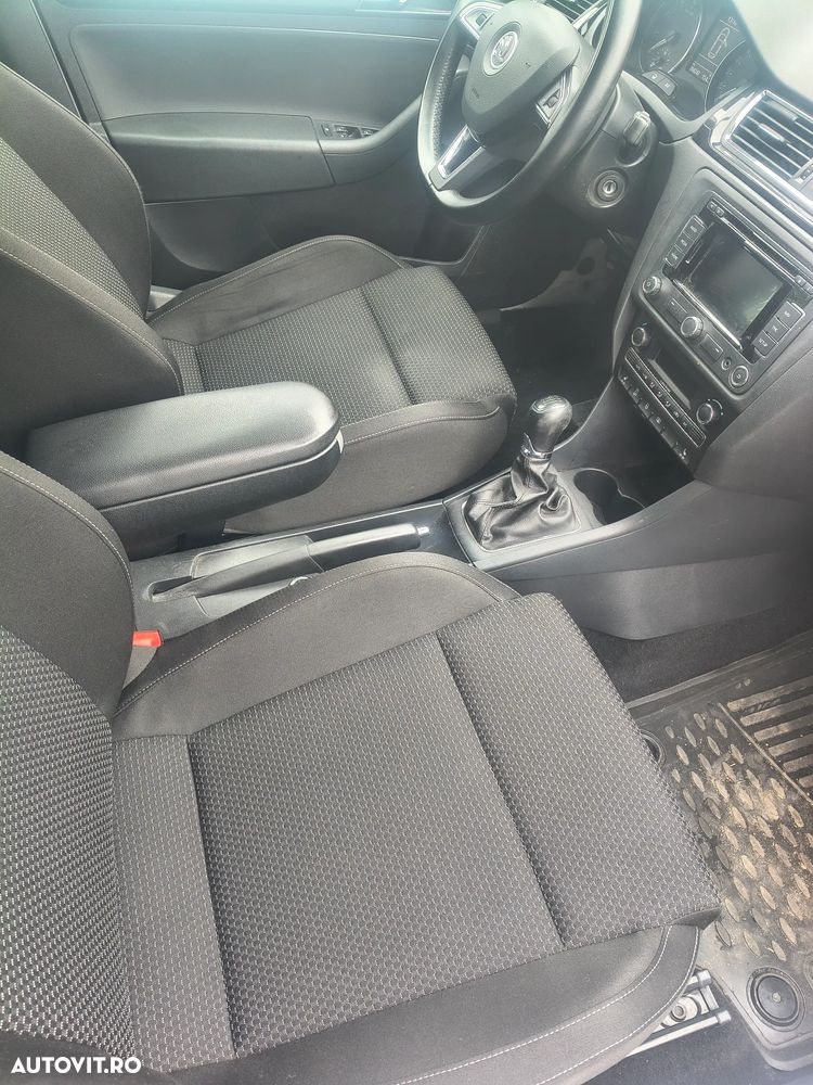 Skoda RAPID 1.2 TSI Edition - 7