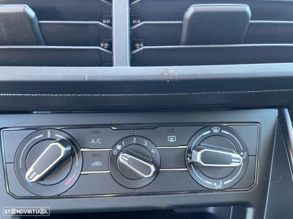 VW Polo 1.0 Trendline - 25