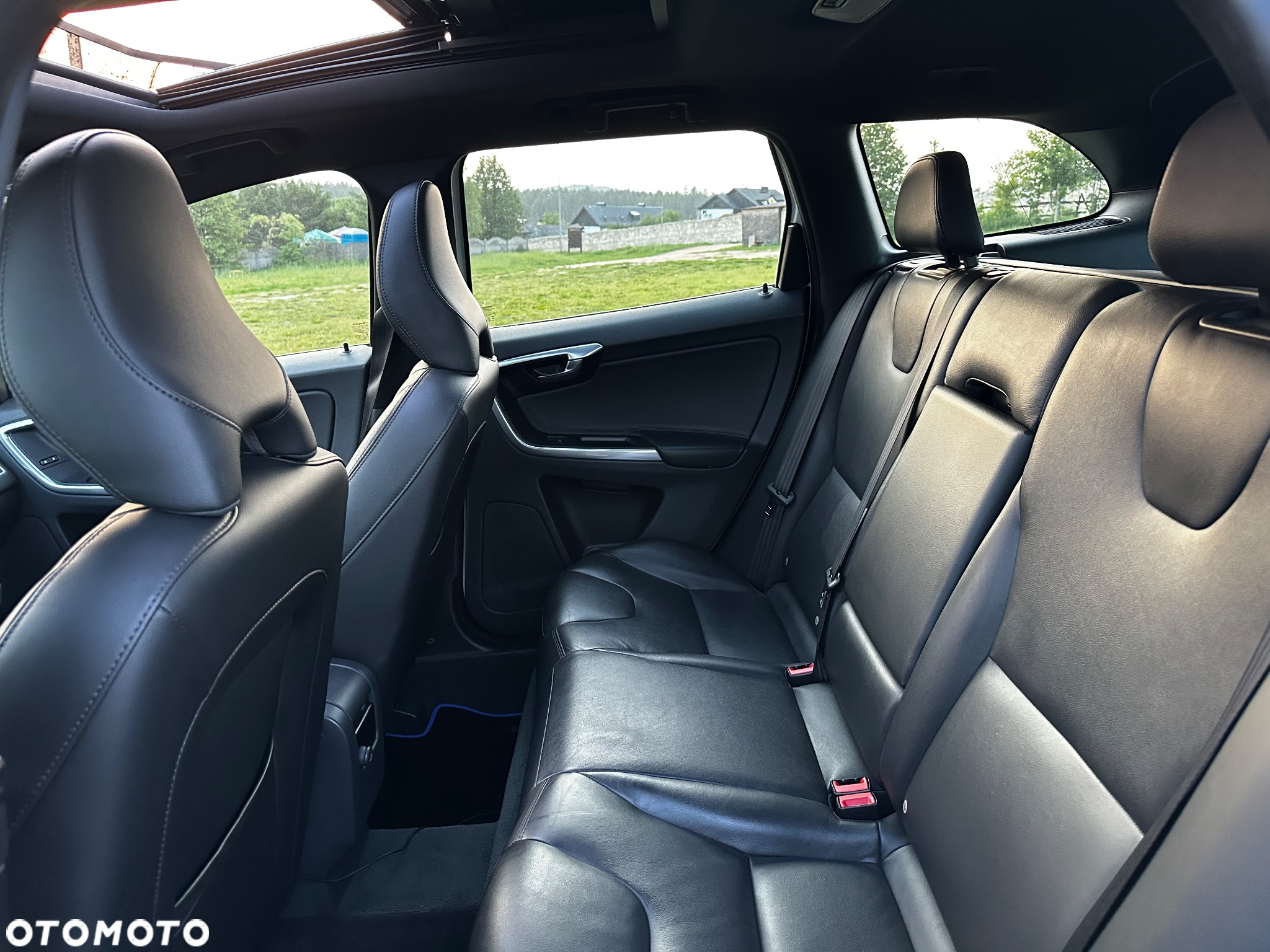 Volvo XC 60 D4 Drive-E Ocean Race - 22