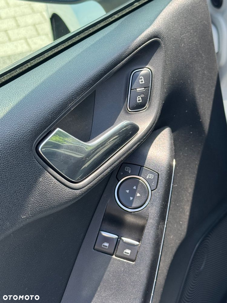 Ford Fiesta - 11