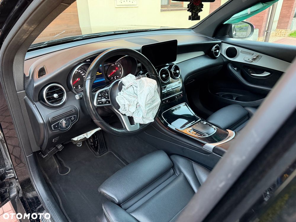 Mercedes-Benz GLC 300 4Matic 9G-TRONIC - 24