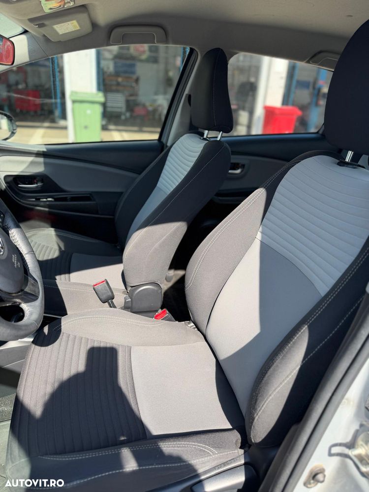 Toyota Yaris - 7