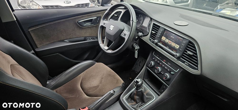 Seat Leon 2.0 TDI DPF XCELLENCE - 8