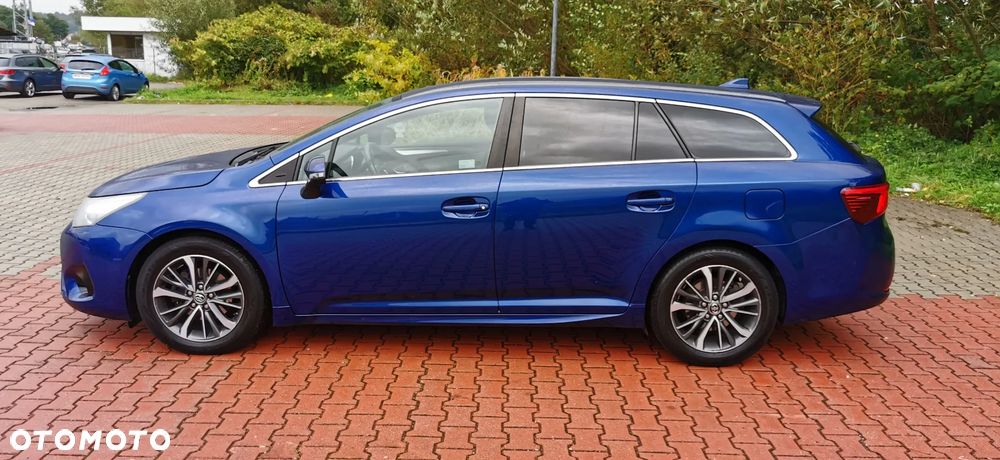 Toyota Avensis 2.0 Prestige MS - 9