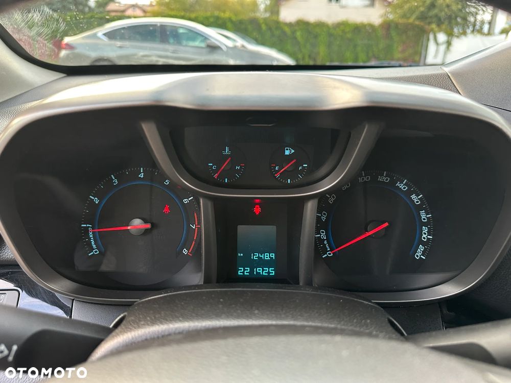 Chevrolet Orlando - 17