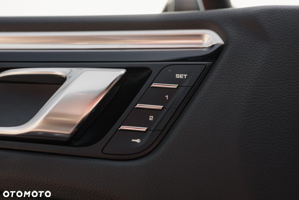 Porsche Macan Standard - 27