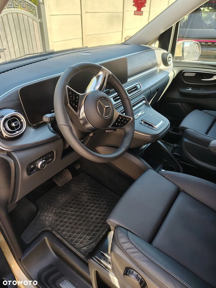 Mercedes-Benz Klasa V 220 d 4-Matic Avantgarde 9G-Tronic (d³ugi) - 13