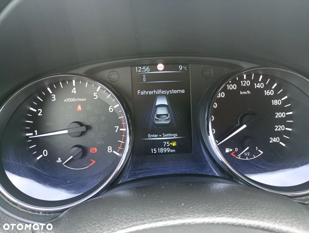 Nissan Qashqai - 25