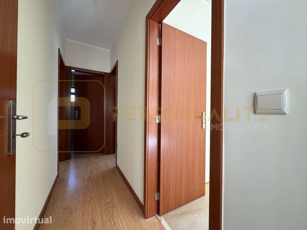 Apt T2 com terraço - Grande imagem: 4/13