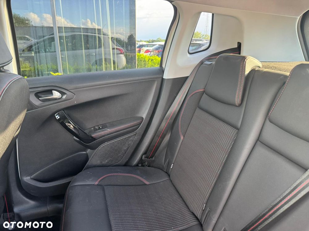 Peugeot 2008 PureTech 110 Stop&Start GT-Line Edition - 6