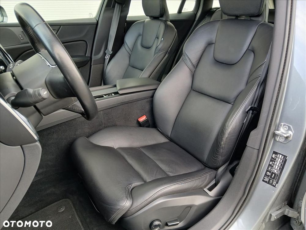 Volvo V60 D3 Momentum - 10
