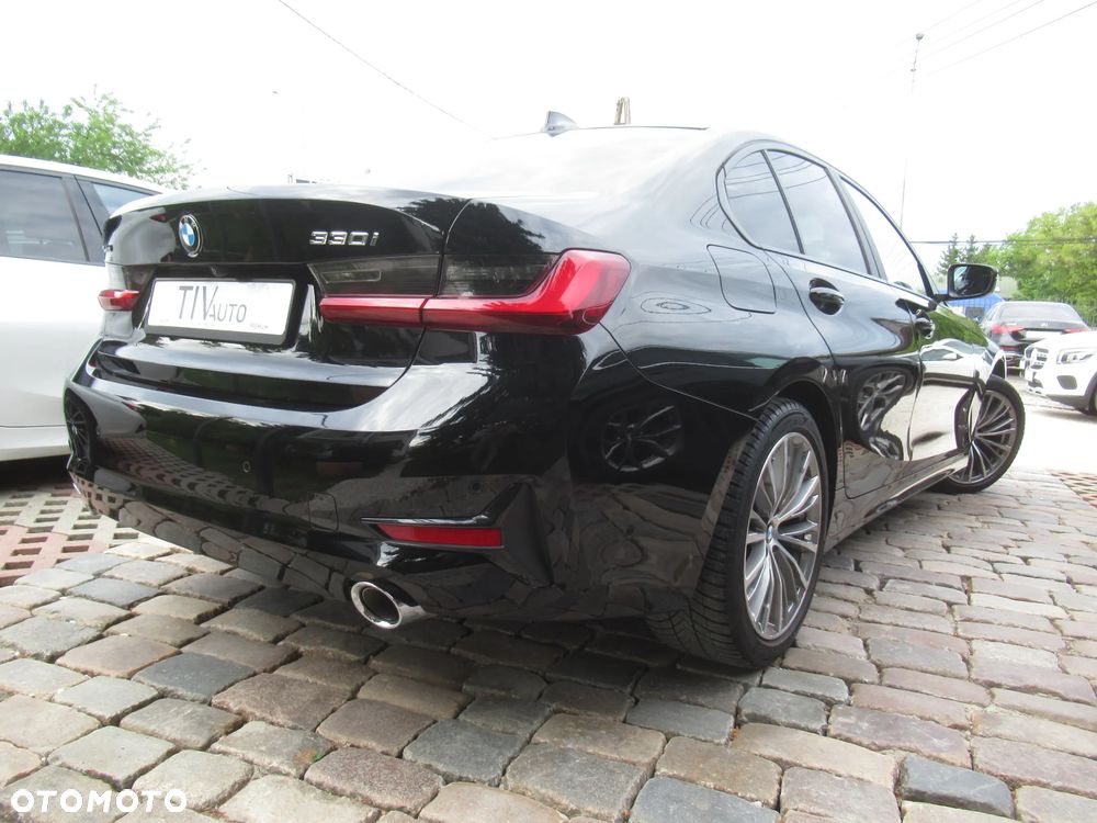 BMW Seria 3 330i xDrive - 3