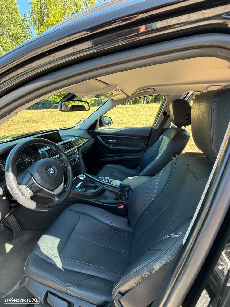 BMW 320 d Line Luxury - 12