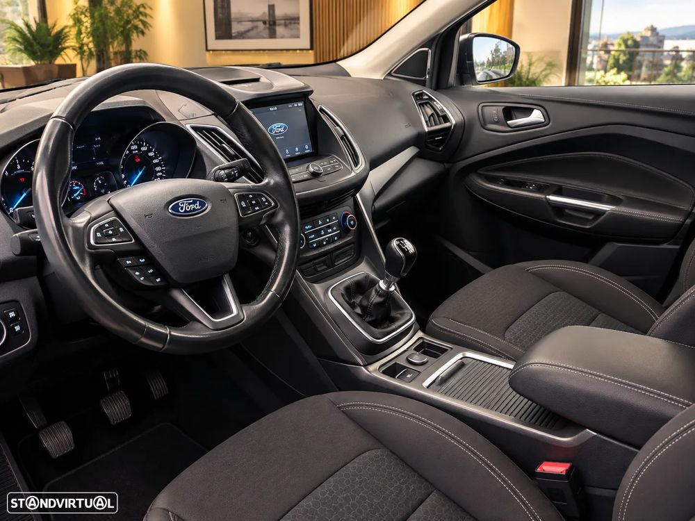 Ford Kuga 1.5 TDCi Titanium - 3