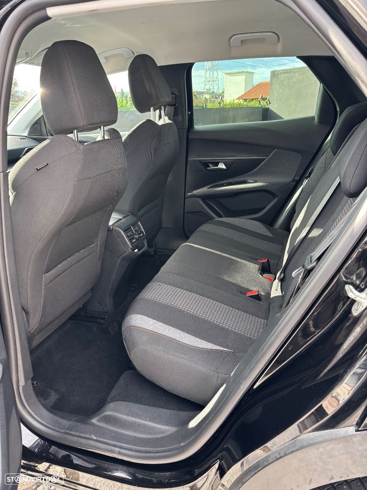 Peugeot 3008 1.5 BlueHDi Allure Pack EAT8 - 11