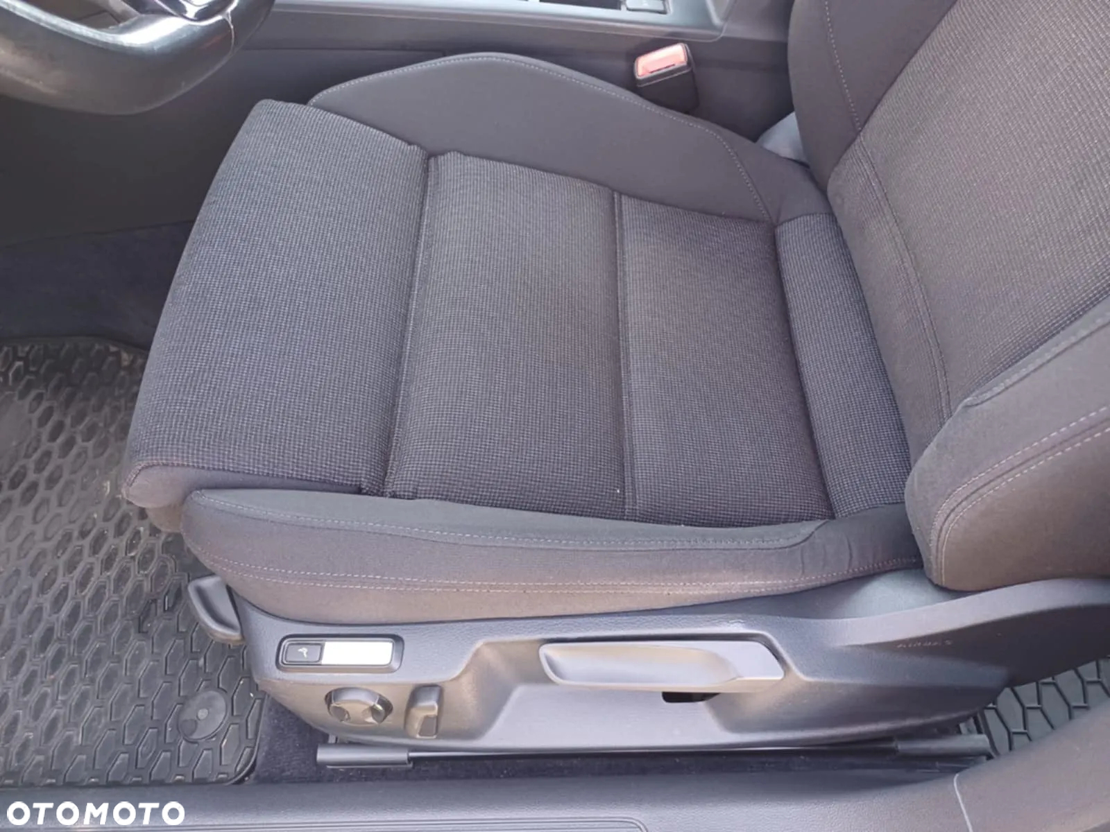 Volkswagen Passat 2.0 TDI BMT Comfortline - 10