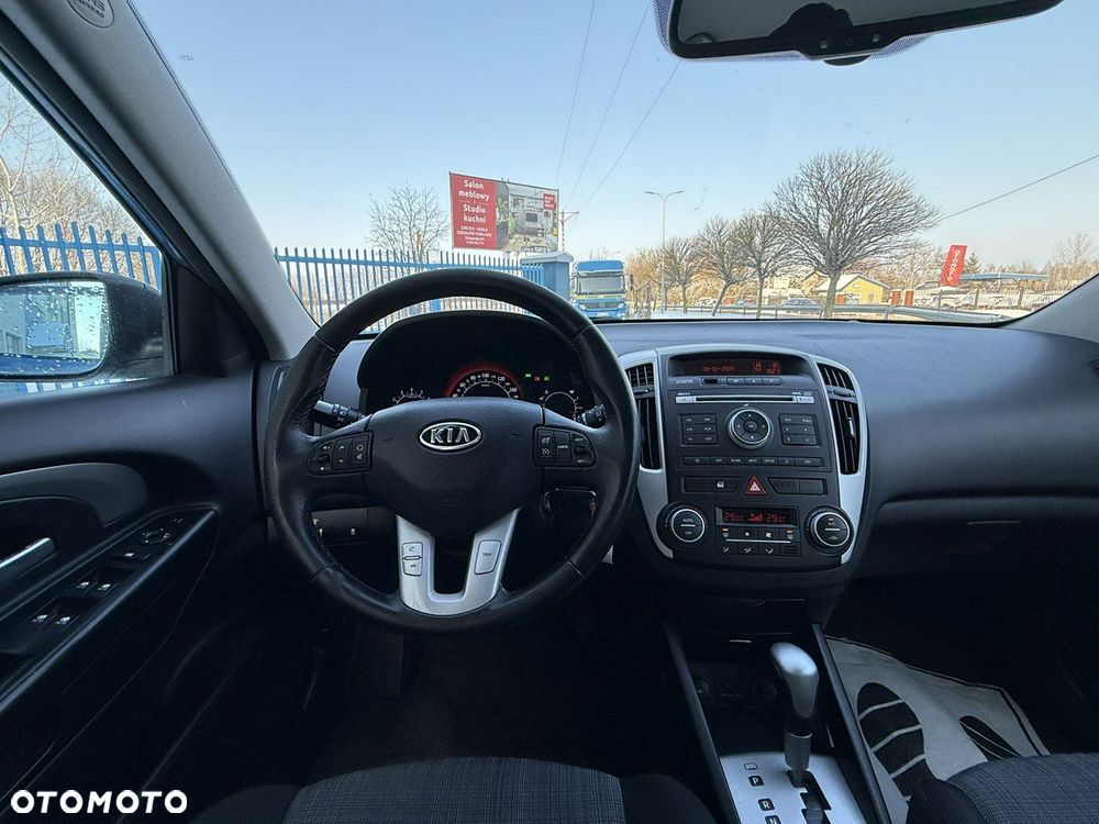 Kia Ceed - 14