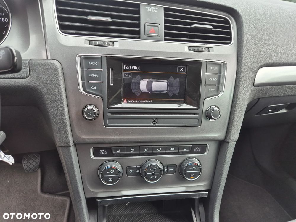 Volkswagen Golf 1.2 TSI BlueMotion Technology Comfortline - 28