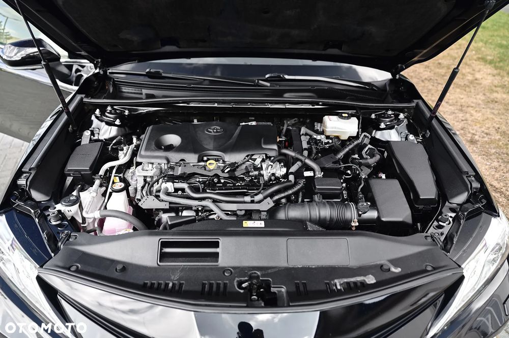 Toyota Camry 2.5 Hybrid Executive CVT - 24