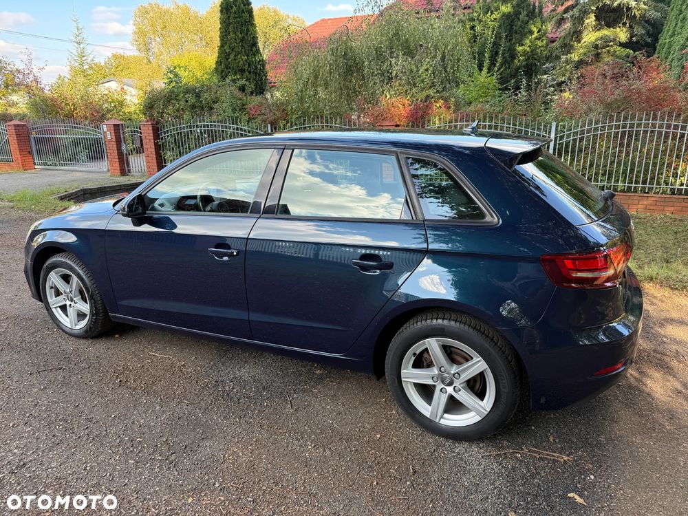 Audi A3 Sportback - 12