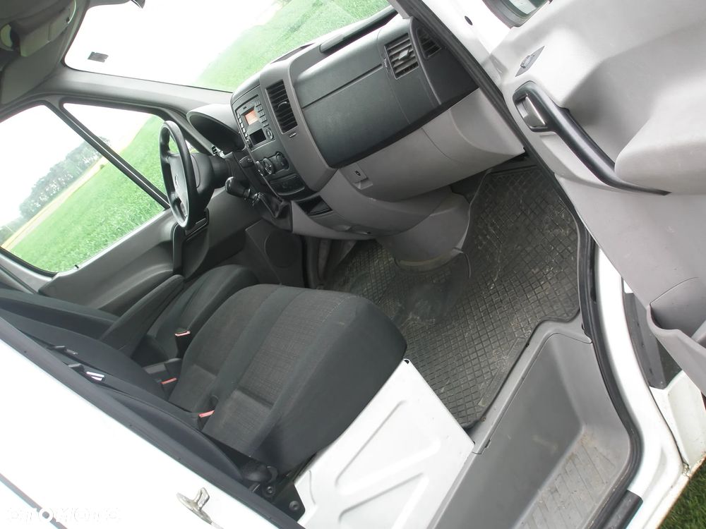 Mercedes-Benz Sprinter - 22