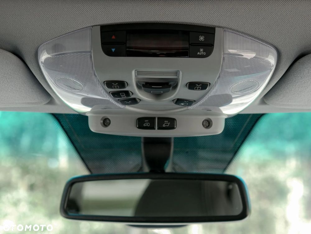 Mercedes-Benz Viano - 21